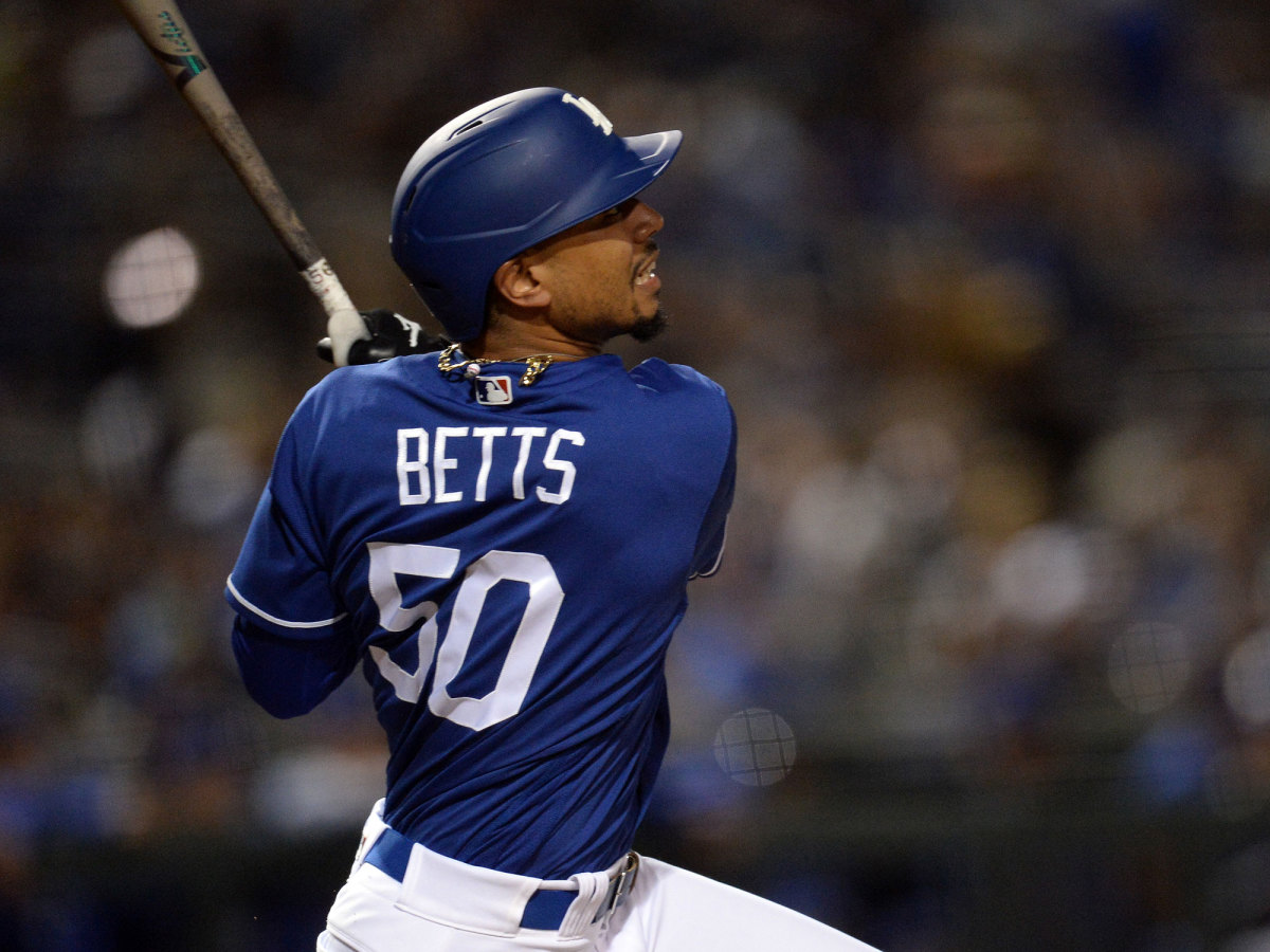 mookie-betts-swing